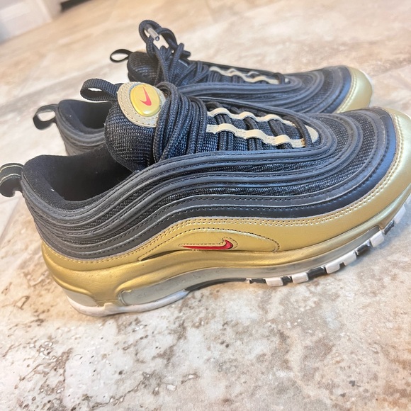 Air max 97, size U.S. 5, barely worn. Ready to ship - Picture 4 of 9